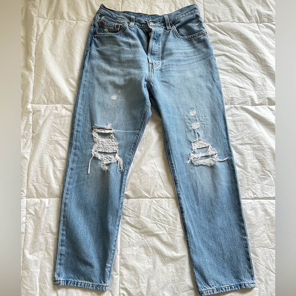 Levi’s 501 REDUCED! Distressed button fly jeans
